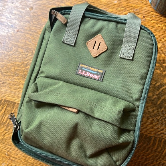 LL Bean Lunch Box. Good condition - Picture 1 of 16